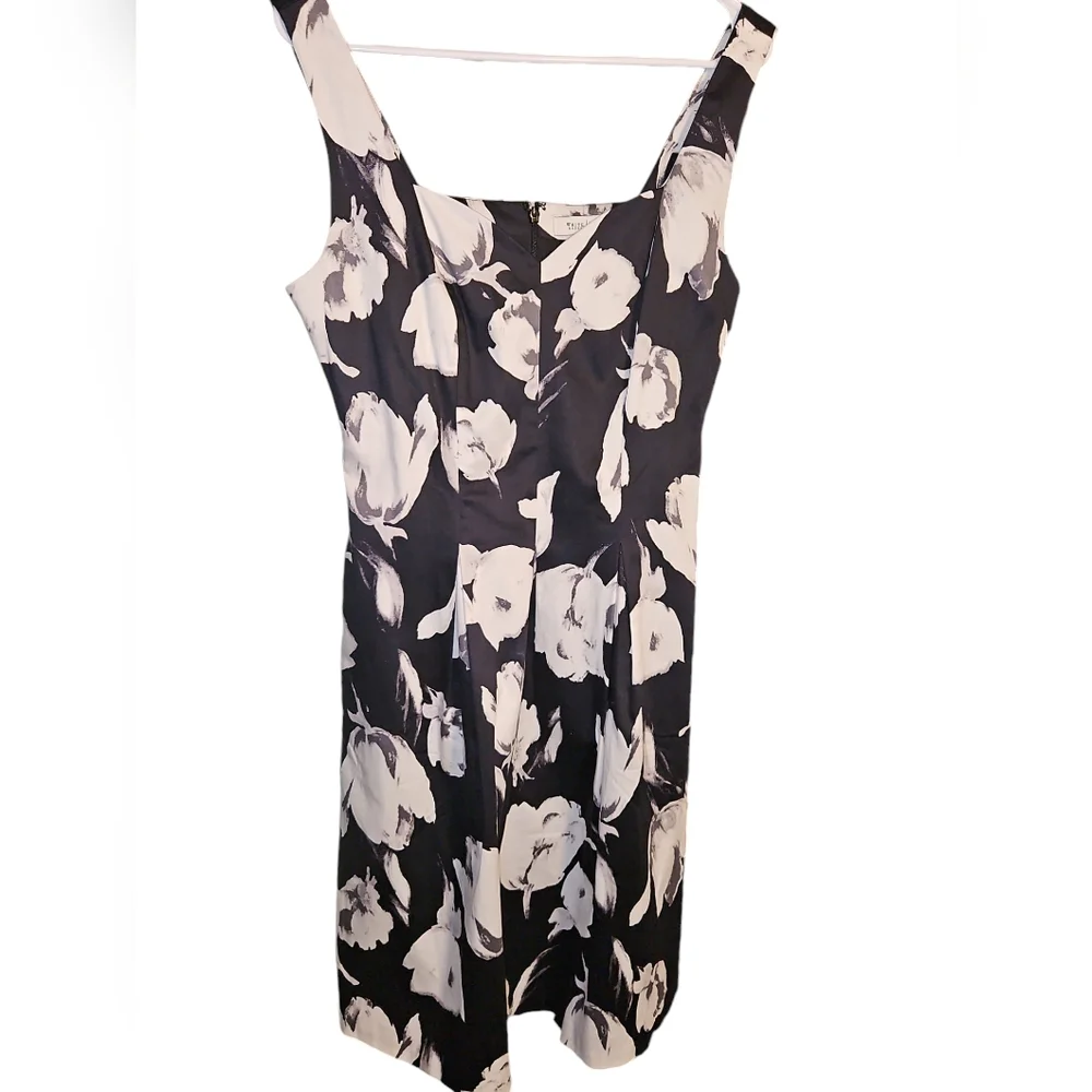 White House Black Market Black Tulip Dress EUC - Picture 4 of 6
